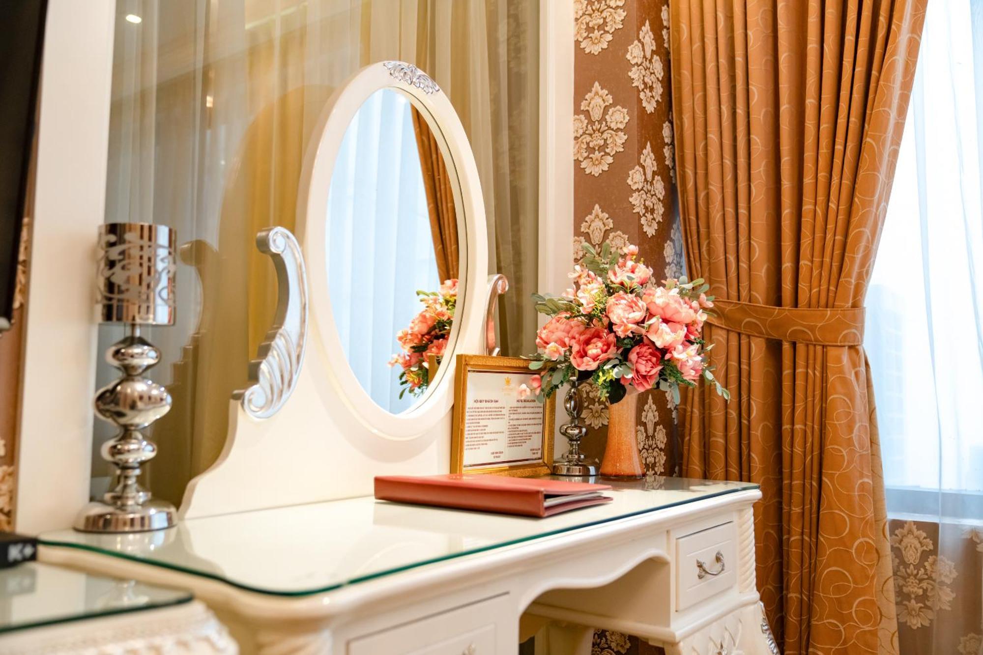 Hoang Trieu Hotel Хошимин Экстерьер фото