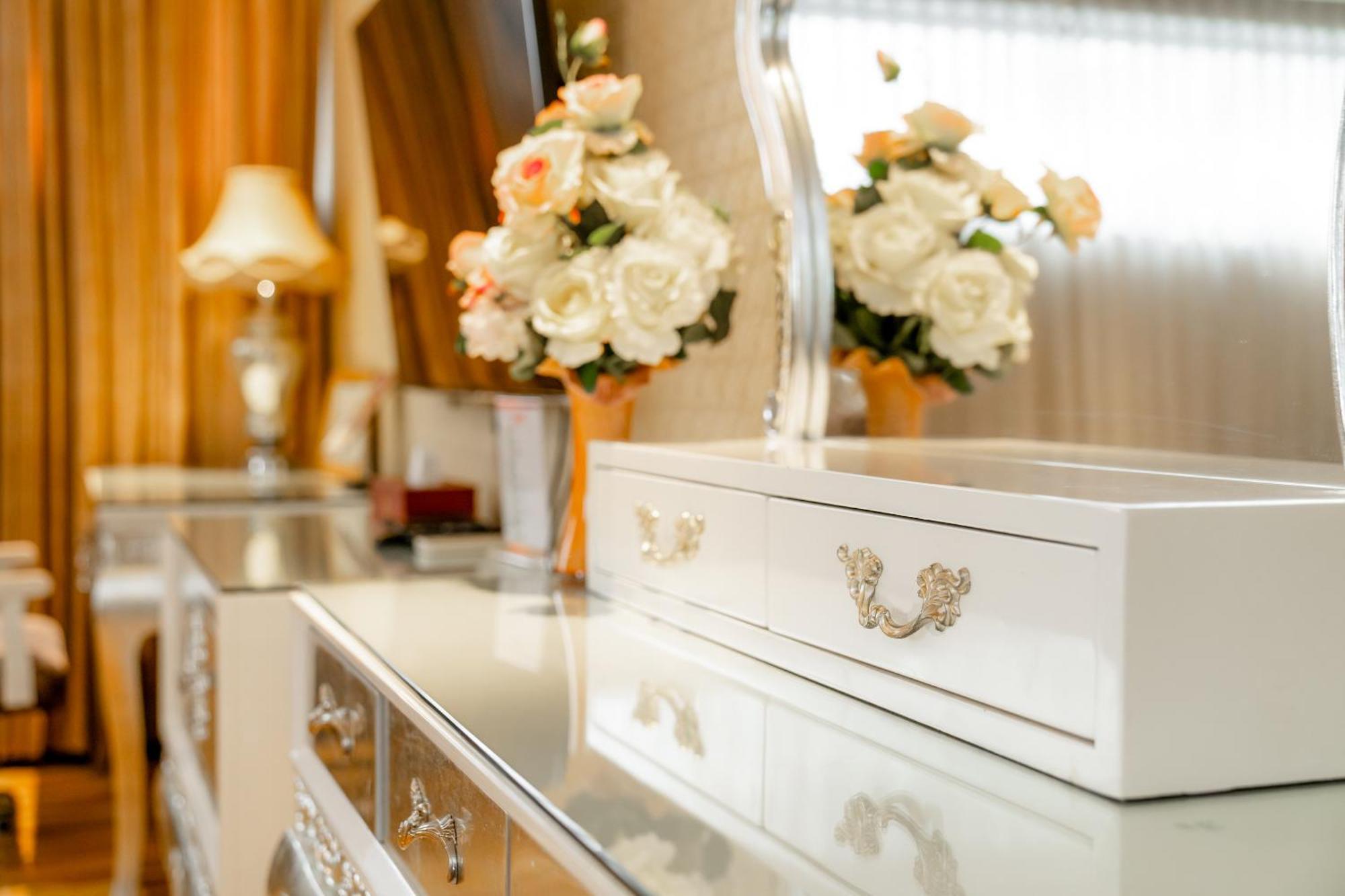 Hoang Trieu Hotel Хошимин Экстерьер фото